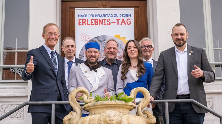 Der Chef der Hessischen Staatskanzlei, Staatsminister Axel Wintermeyer, hat am Donnerstag gemeinsam mit dem Pfungstädter Bürgermeister Patrick Koch das Programm für den 60. Hessentag in der Villa Büchner vorgestellt. 