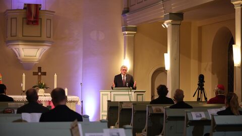 Ministerpräsident Volker Bouffier bei Gedenkfeier, Volkmarsen Ministerpräsident Volker Bouffier bei Gedenkfeier, Volkmarsen