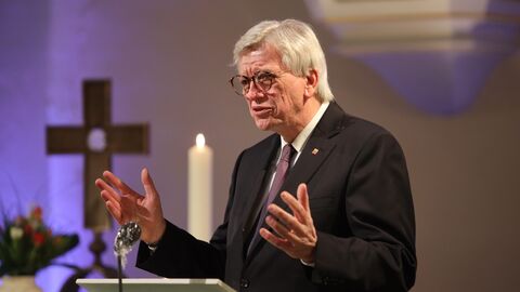Ministerpräsident Volker Bouffier bei Gedenkfeier, Volkmarsen Ministerpräsident Volker Bouffier bei Gedenkfeier, Volkmarsen