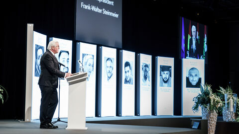 Bundespräsident Frank-Walter Steinmeier bei Gedenkveranstaltung Hanau Bundespräsident Frank-Walter Steinmeier bei Gedenkveranstaltung Hanau