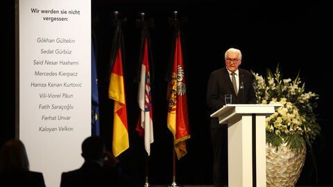 Bundespräsident Frank-Walter Steinmeier bei Gedenkveranstaltung Hanau Bundespräsident Frank-Walter Steinmeier bei Gedenkveranstaltung Hanau