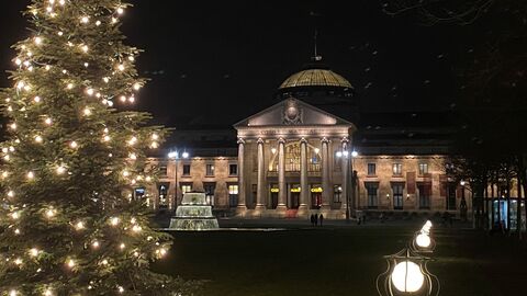 Wir wünschen allen Leserinnen und Lesern Frohe Weihnachten und ein gutes Neues Jahr.  Wir wünschen allen Leserinnen und Lesern Frohe Weihnachten und ein gutes Neues Jahr.