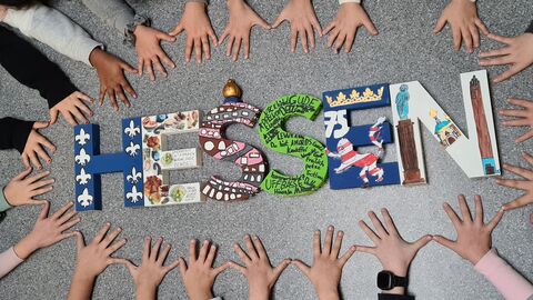 Kleine Hessen-Buchstaben der Georg-August-Zinn-Schule Darmstadt-Wixhausen Kleine Hessen-Buchstaben der Georg-August-Zinn-Schule Darmstadt-Wixhausen