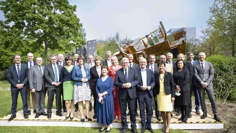 Hessische Landesregierung verabschiedet erste Raumfahrtstrategie des Landes bei EUMETSAT