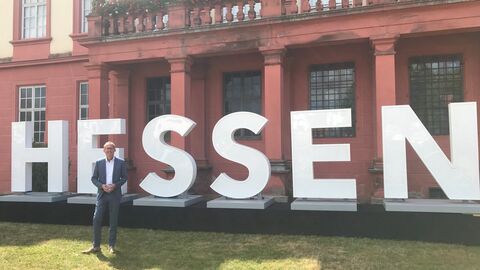 Kai Klose zu Besuch bei den HESSEN-Buchstaben Kai Klose zu Besuch bei den HESSEN-Buchstaben
