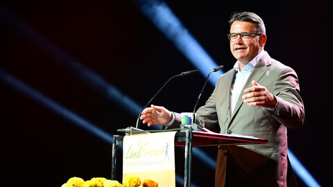 Ministerpräsident Boris Rhein bei den Landfrauen. Ministerpräsident Boris Rhein bei den Landfrauen.
