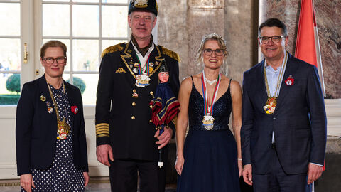 Ministerpräsident Boris Rhein und seine Frau Tanja Raab-Rhein empfangen im Schloss Biebrich in Wiesbaden Admiral Prinz Peter den IV. und Prinzessin Ursula die V. vom TUMABA im TV Lauterbach 1862 e.V.; Peter Bitzinger, Ursula Buß Ministerpräsident Boris Rhein und seine Frau Tanja Raab-Rhein empfangen im Schloss Biebrich in Wiesbaden Admiral Prinz Peter den IV. und Prinzessin Ursula die V. vom TUMABA im TV Lauterbach 1862 e.V.; Peter Bitzinger, Ursula Buß