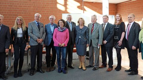 Der neu gewählte Landesvorstand des Bundes der Vertriebenen in Hessen Der neu gewählte Landesvorstand des Bundes der Vertriebenen in Hessen