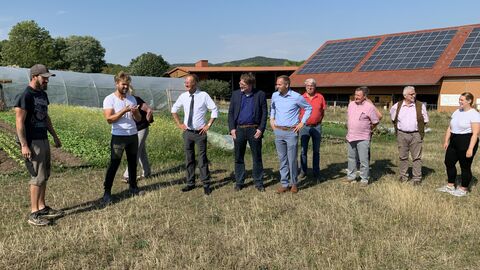 Staatsminister Axel Wintermeyer besucht das Kompetenzzentrum Hof Knolle Staatsminister Axel Wintermeyer besucht das Kompetenzzentrum Hof Knolle