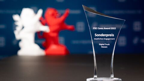 ITEC Cares Award 2022: Sonderpreis für staatliches Engagement für den Digital Truck Hessen ITEC Cares Award 2022: Sonderpreis für staatliches Engagement für den Digital Truck Hessen