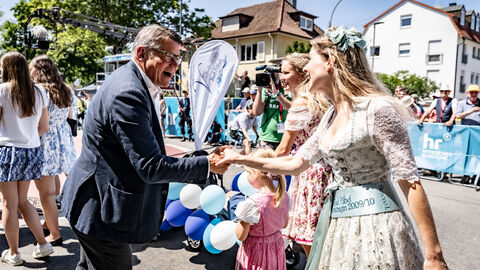 Ministerpräsident Boris Rhein begrüßt viele Majestäten. Ministerpräsident Boris Rhein begrüßt viele Majestäten.
